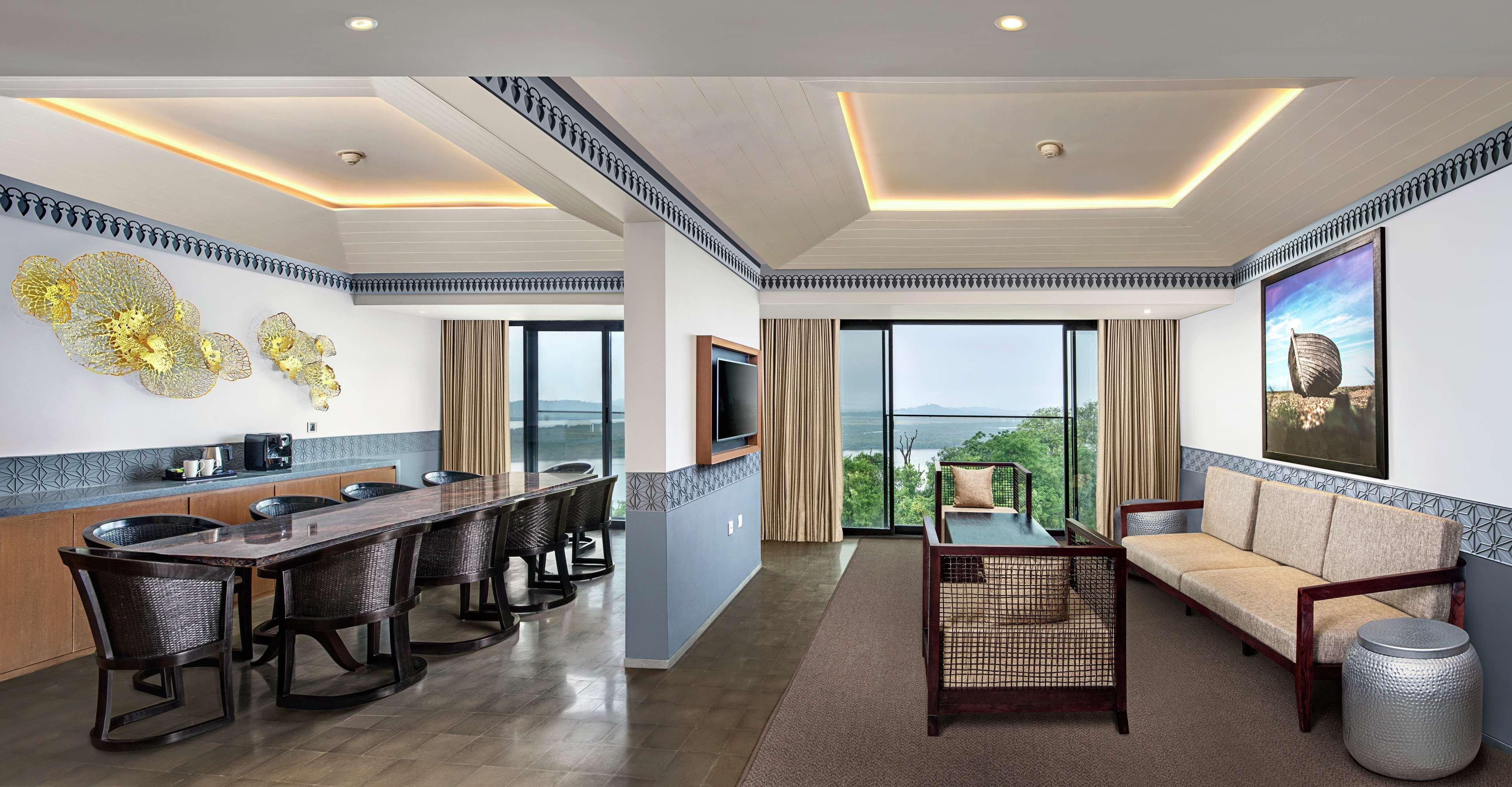Hotel Doubletree By Hilton Goa - Panaji Zewnętrze zdjęcie