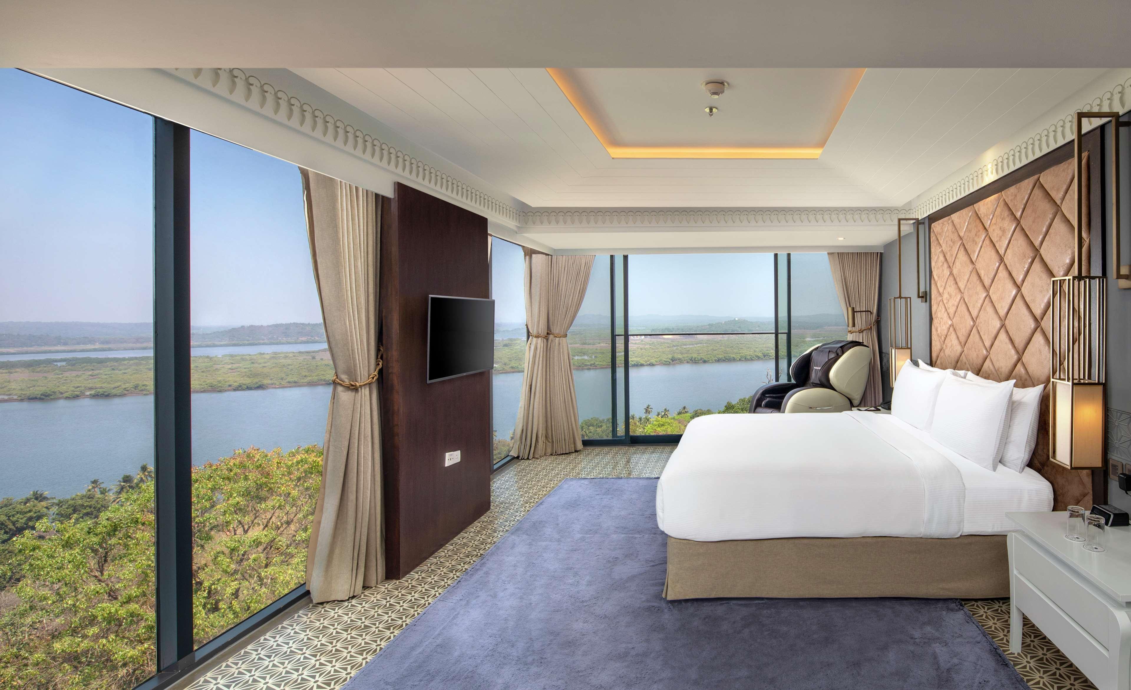 Hotel Doubletree By Hilton Goa - Panaji Zewnętrze zdjęcie