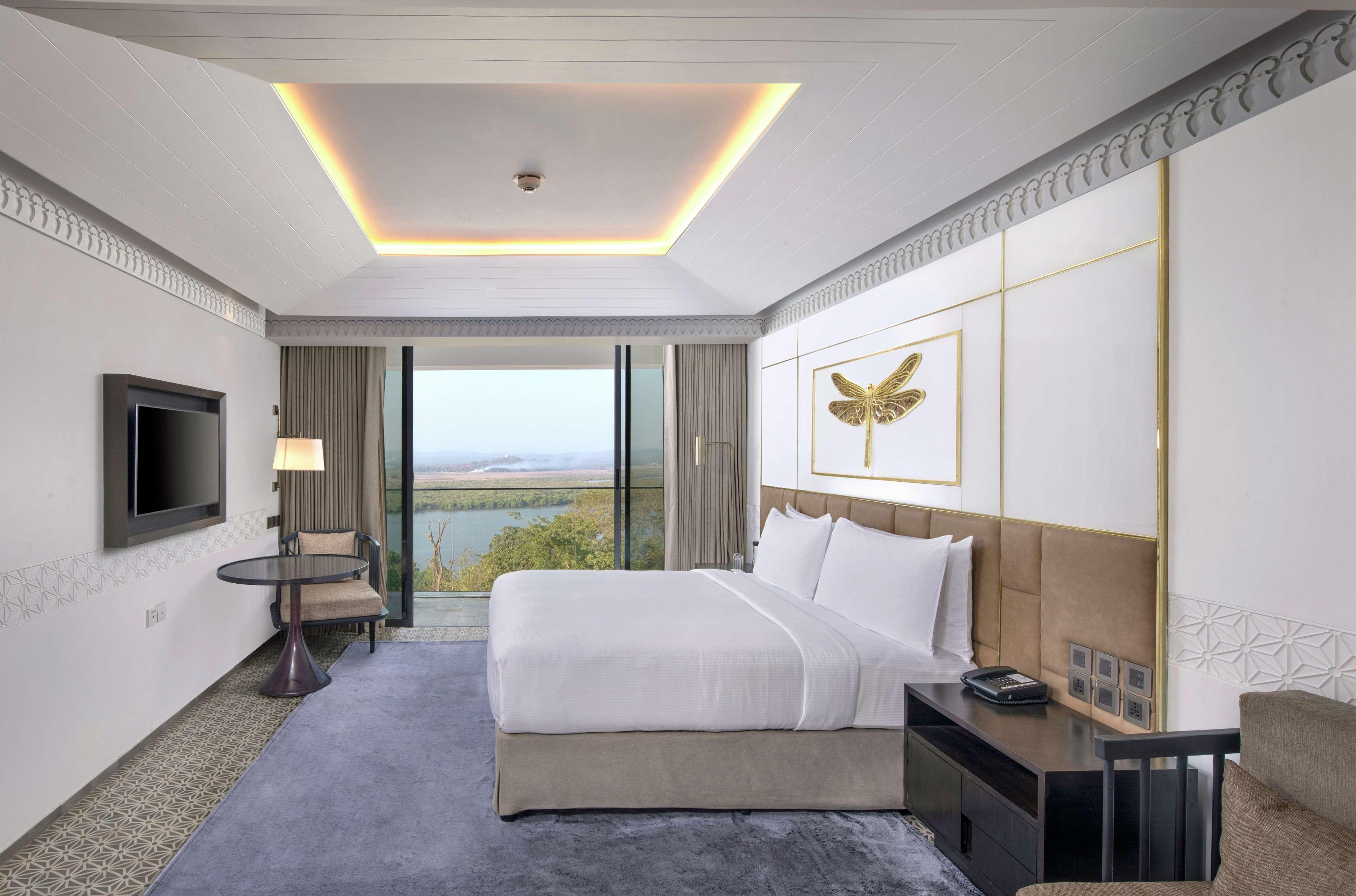 Hotel Doubletree By Hilton Goa - Panaji Zewnętrze zdjęcie