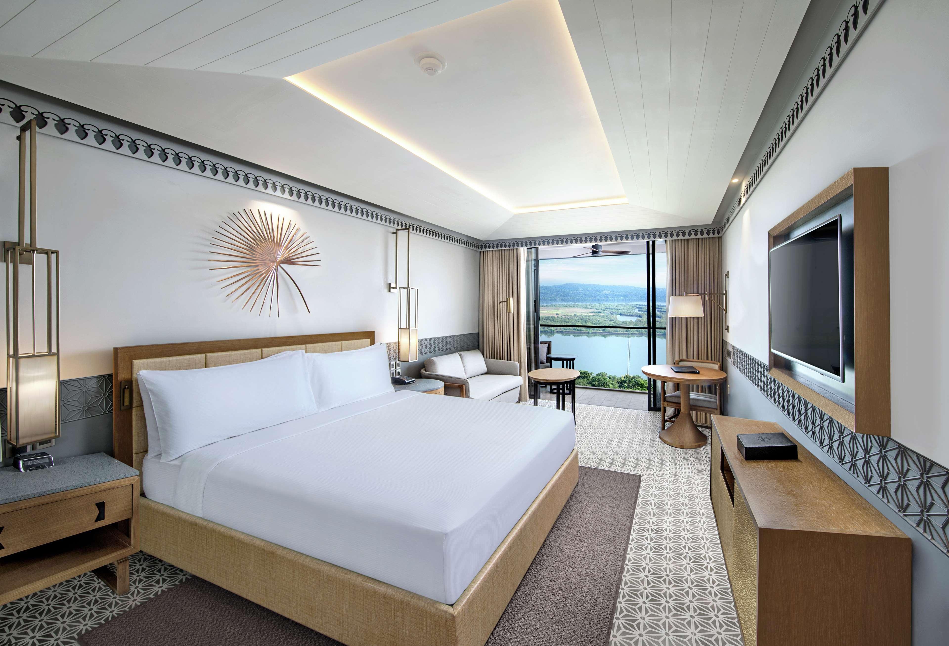 Hotel Doubletree By Hilton Goa - Panaji Zewnętrze zdjęcie