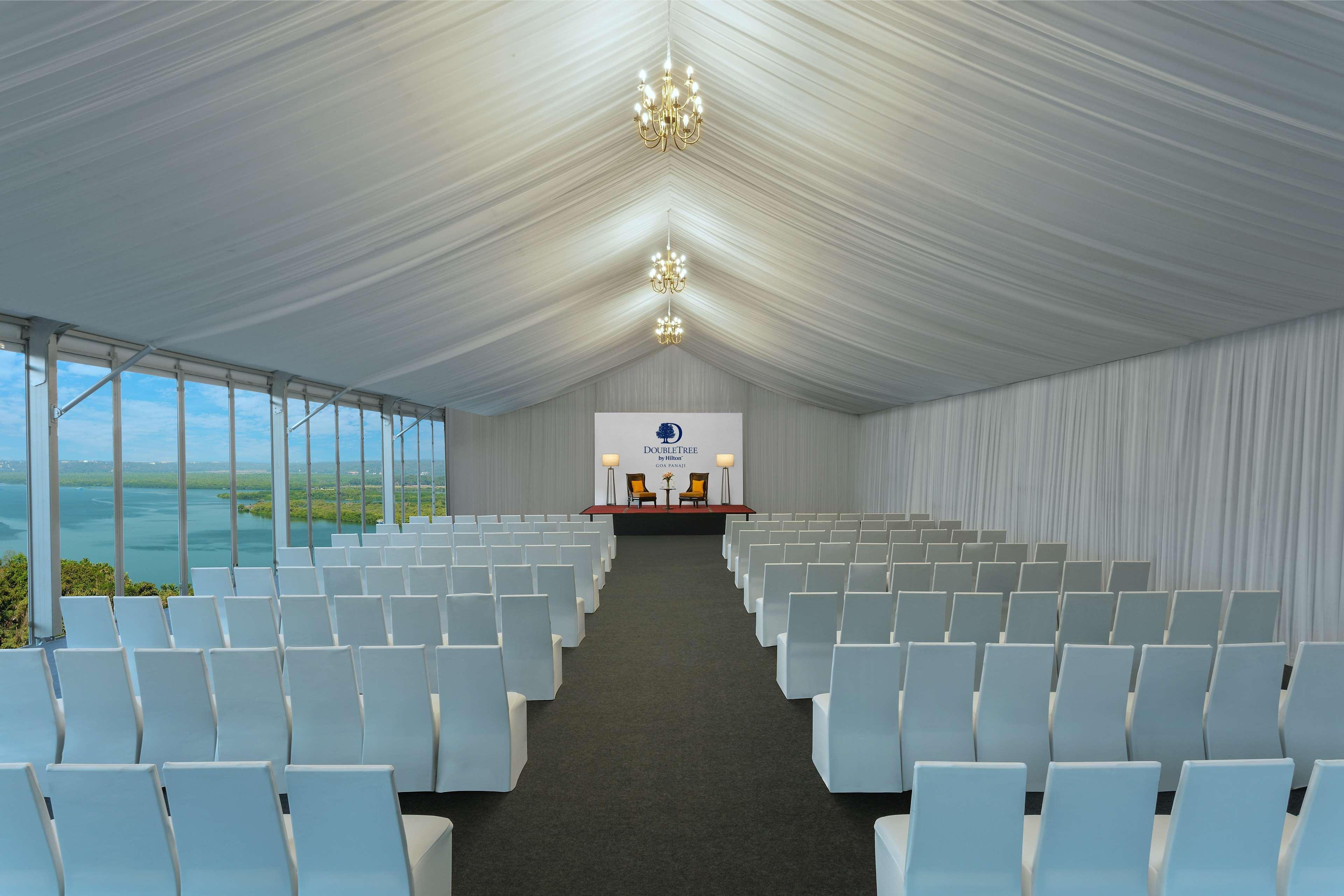 Hotel Doubletree By Hilton Goa - Panaji Zewnętrze zdjęcie
