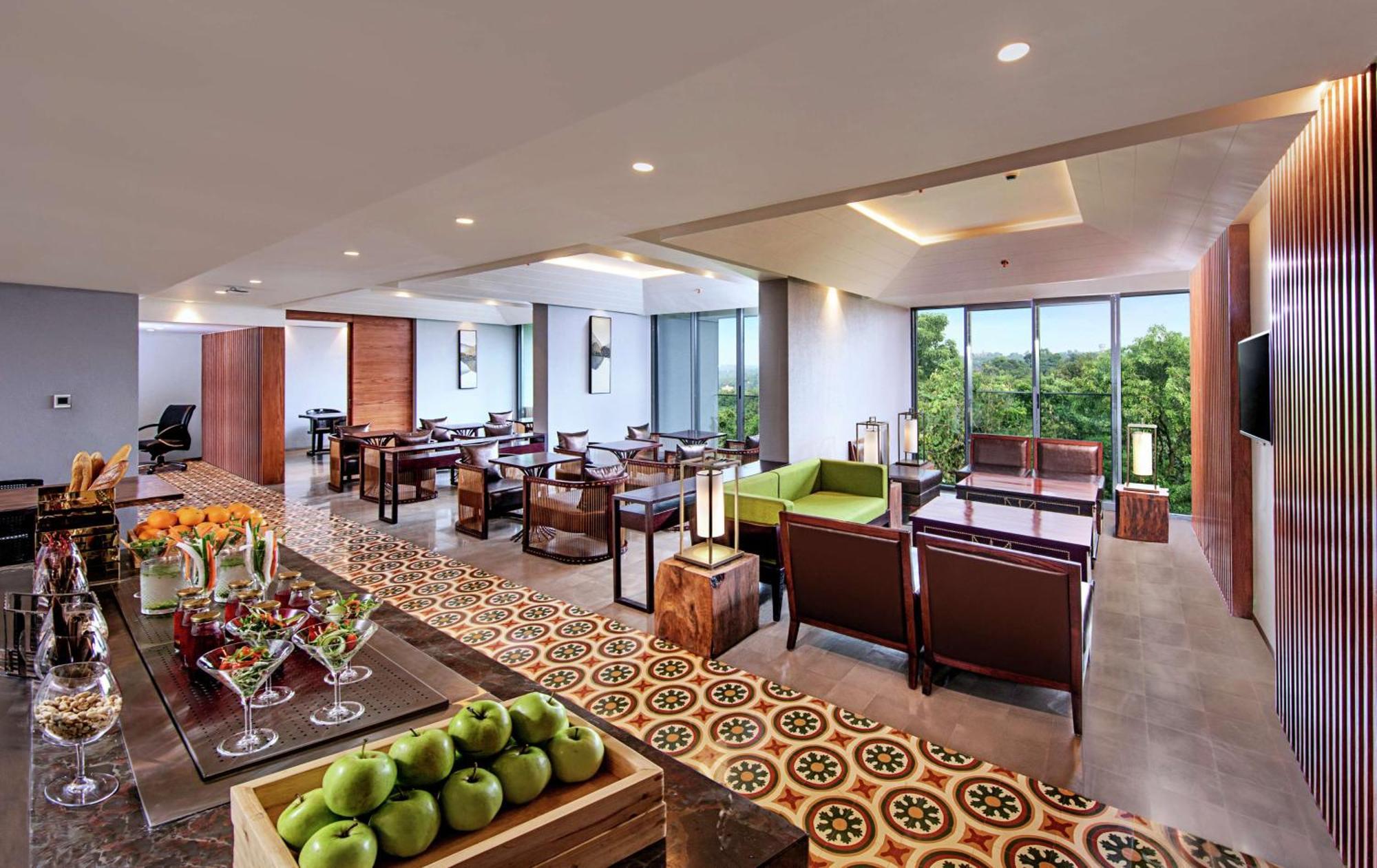 Hotel Doubletree By Hilton Goa - Panaji Zewnętrze zdjęcie